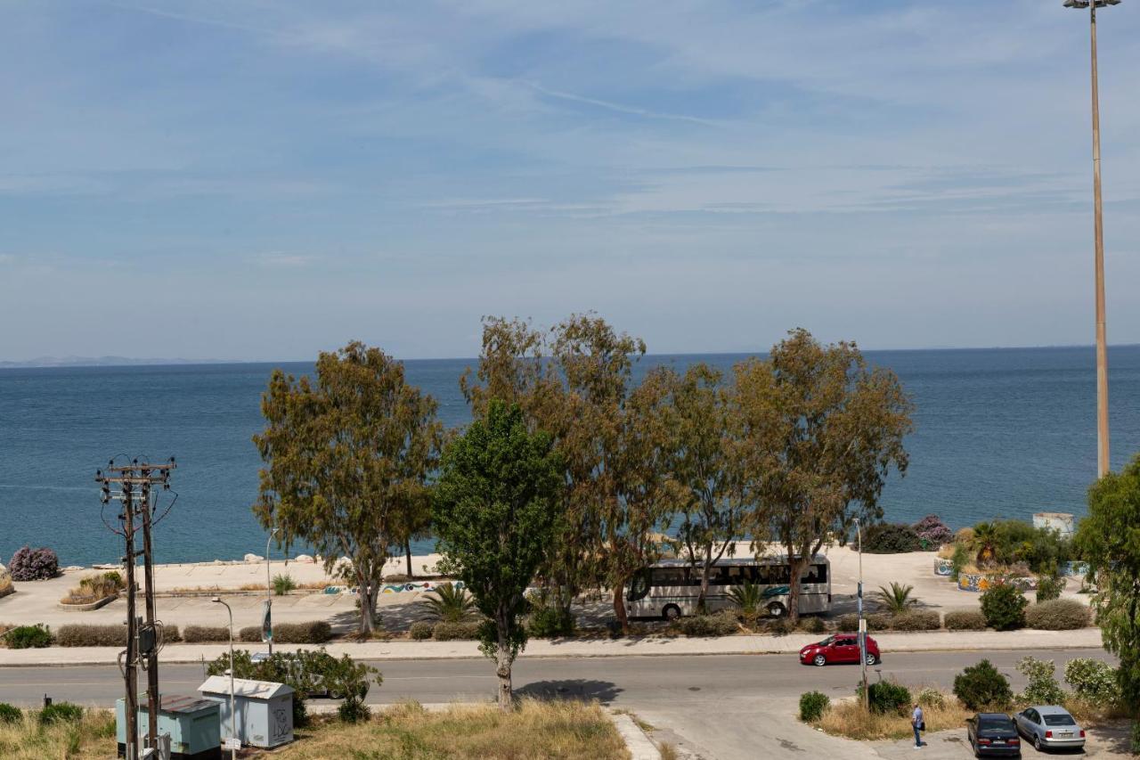 Delfini Hotel Патра Екстериор снимка